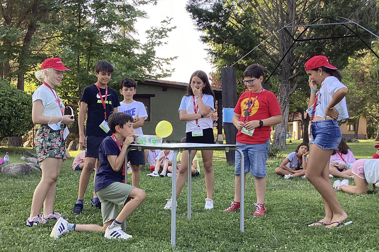 Pueblo Inglés Kids - Games