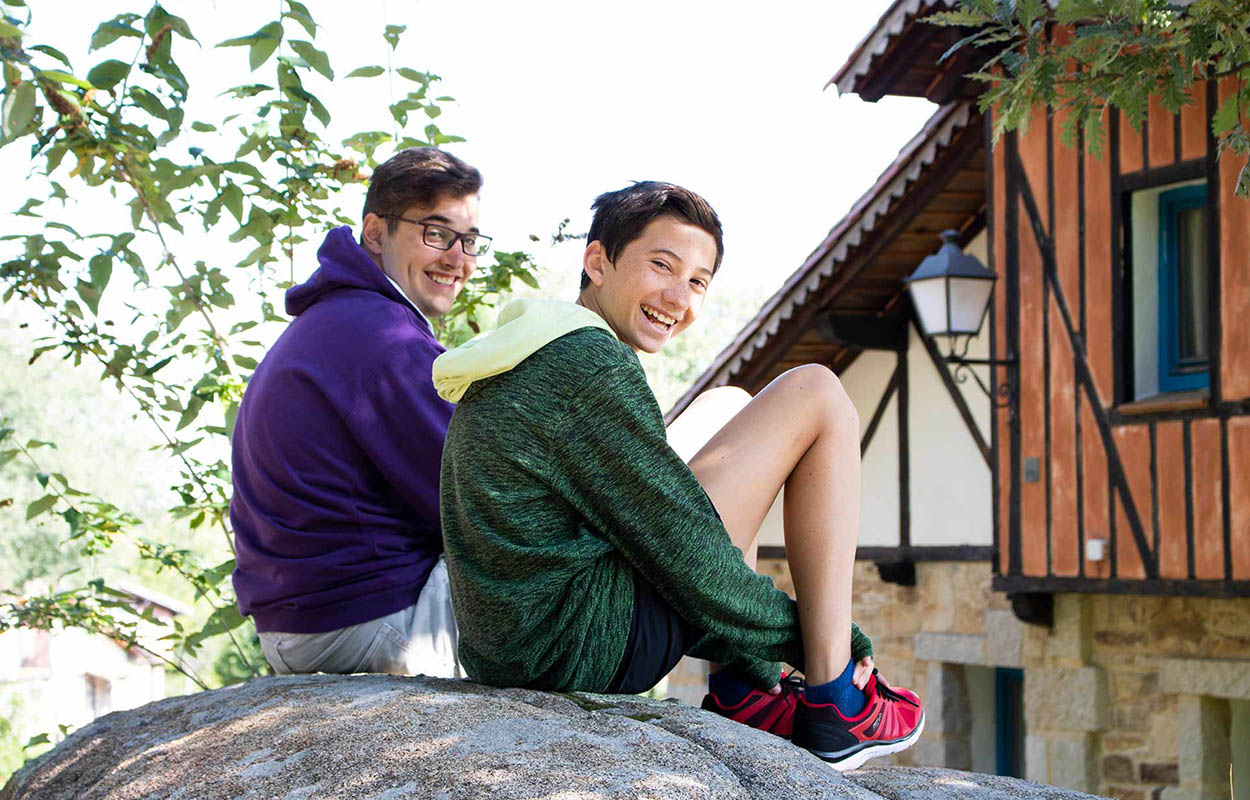 Pueblo Inglés Teens - Friendship