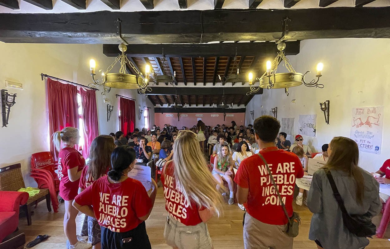 Pueblo Inglés Teens - Activity Group